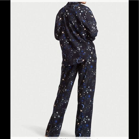 Victoria’s Secret Galaxy Pajama And Blanket Set - Picture 9 of 10